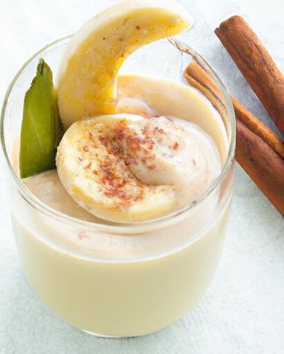 Creamy Eggnog Banana Smoothie: Holiday Sips with a Twist