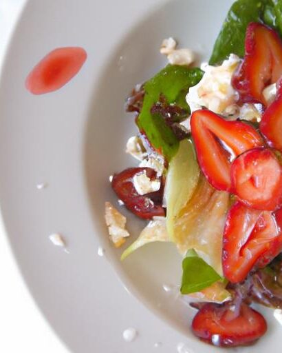 A Flavorful Twist: Crafting the Perfect Strawberry Balsamic Salad