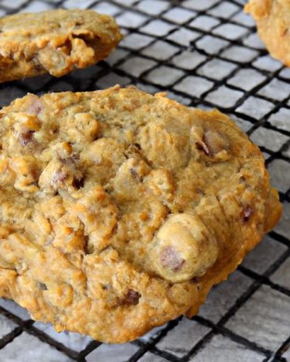 Delicious Vegan Oatmeal Chocolate Chip Cookies You’ll Love